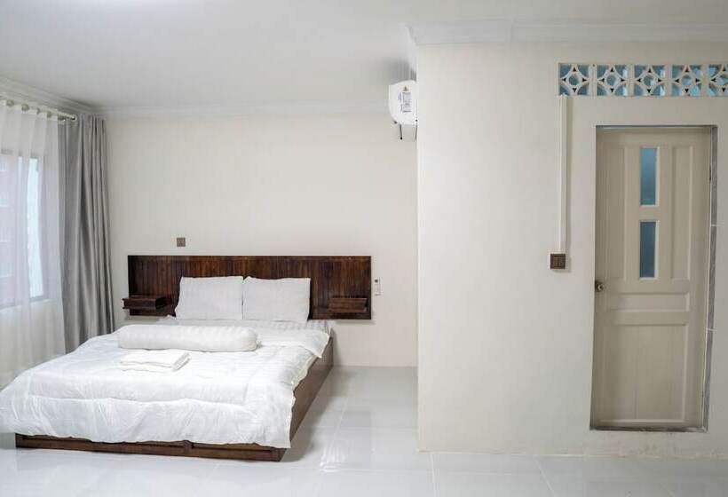 פנסיון Empire House, Phnom Penh