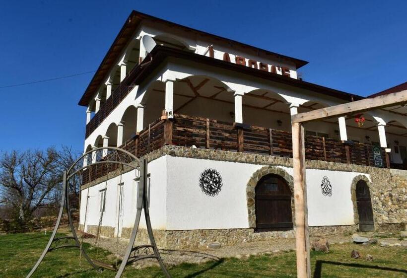 Pensiunea La Popa’s