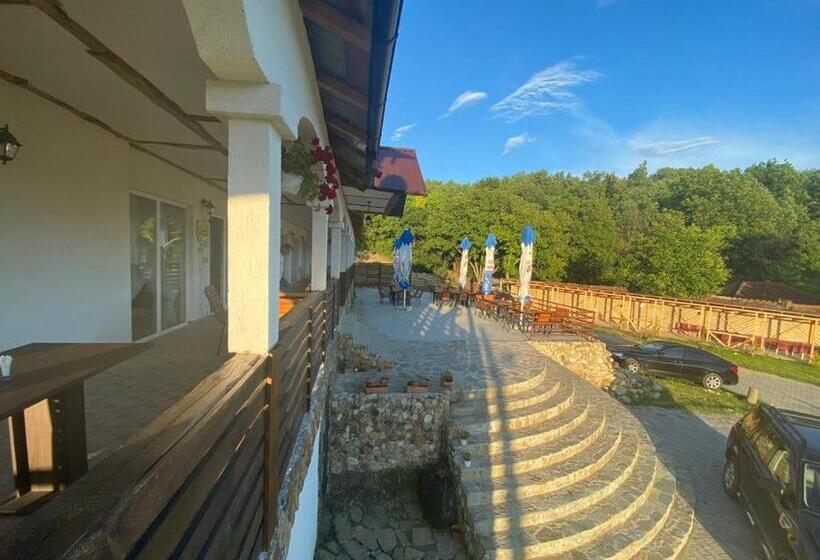 Pensiunea La Popa’s