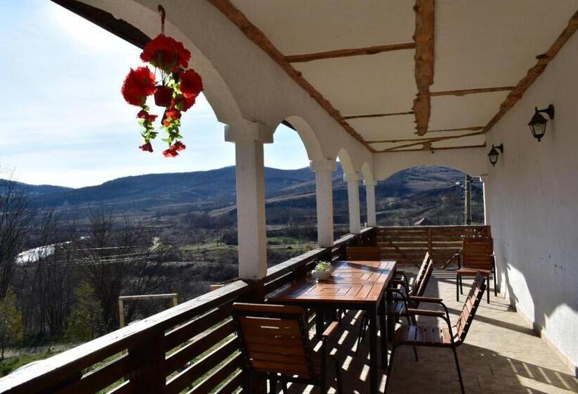 Pensiunea La Popa’s