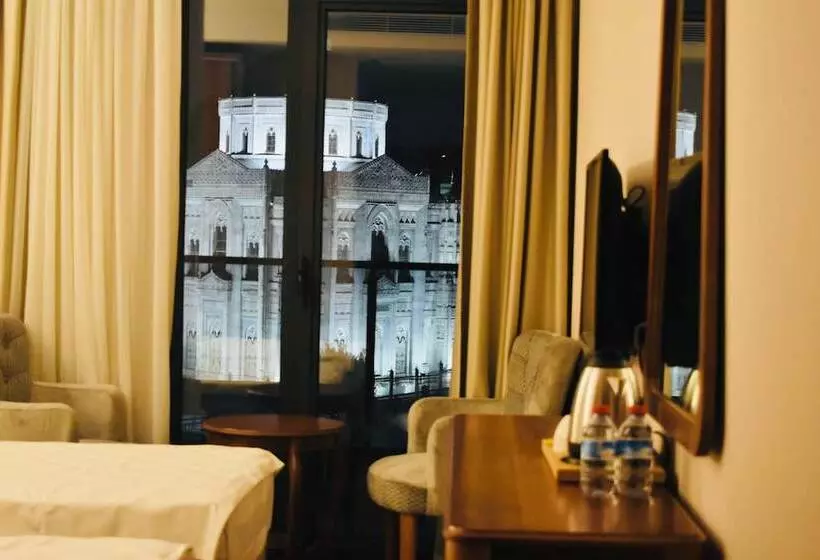 ホテル Istanbul Midpoint
