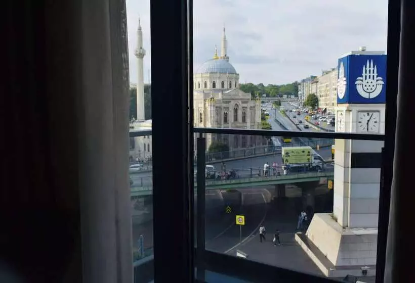 ホテル Istanbul Midpoint