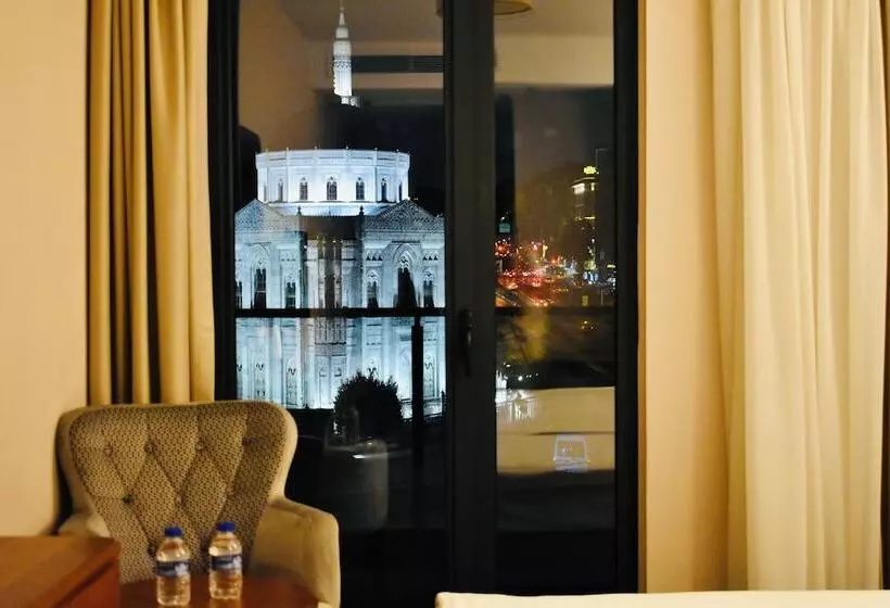 ホテル Istanbul Midpoint