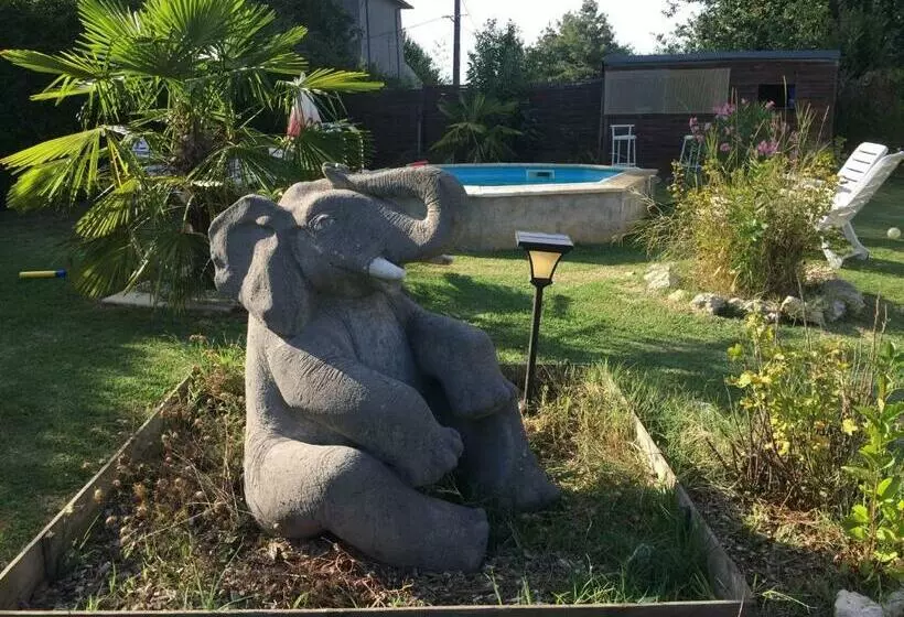 ベッドアンドブレックファースト Les Palmiers