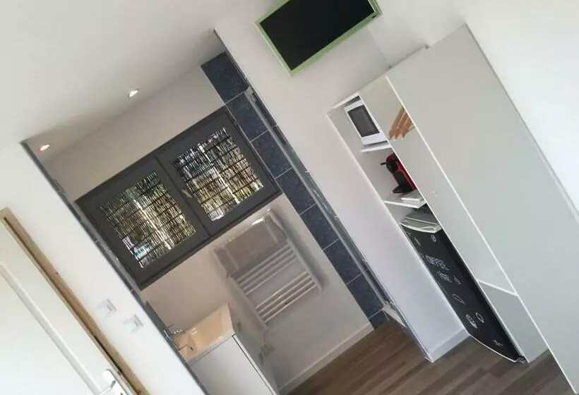 ベッドアンドブレックファースト Les Palmiers