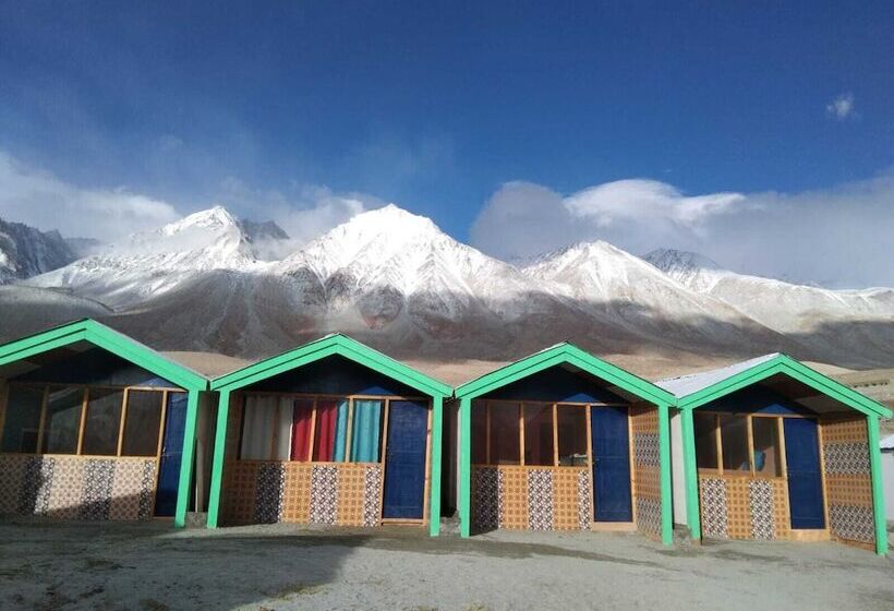 Nirvana Resort At Pangong Beach