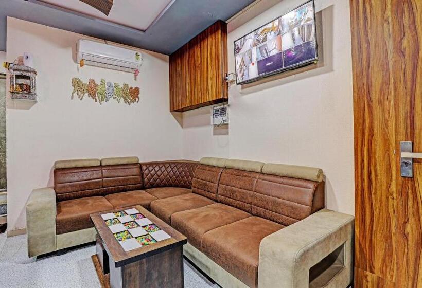 Oyo Flagship Hotel France