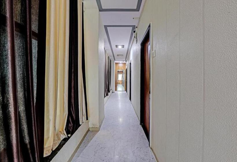 Oyo Flagship Hotel France