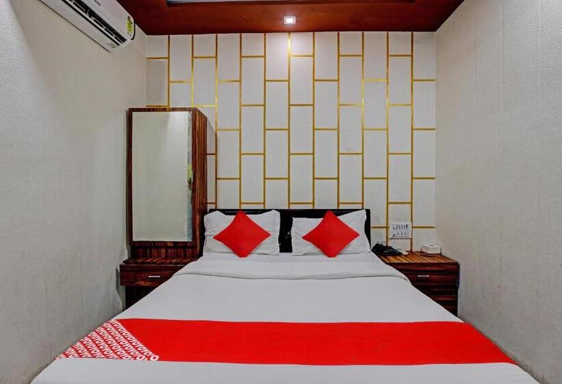 Oyo Flagship Hotel France