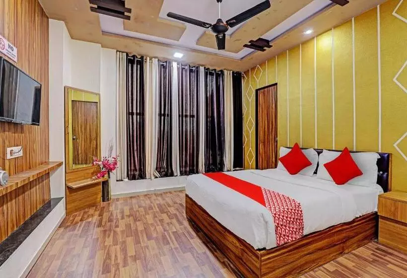 Oyo Flagship Hotel France