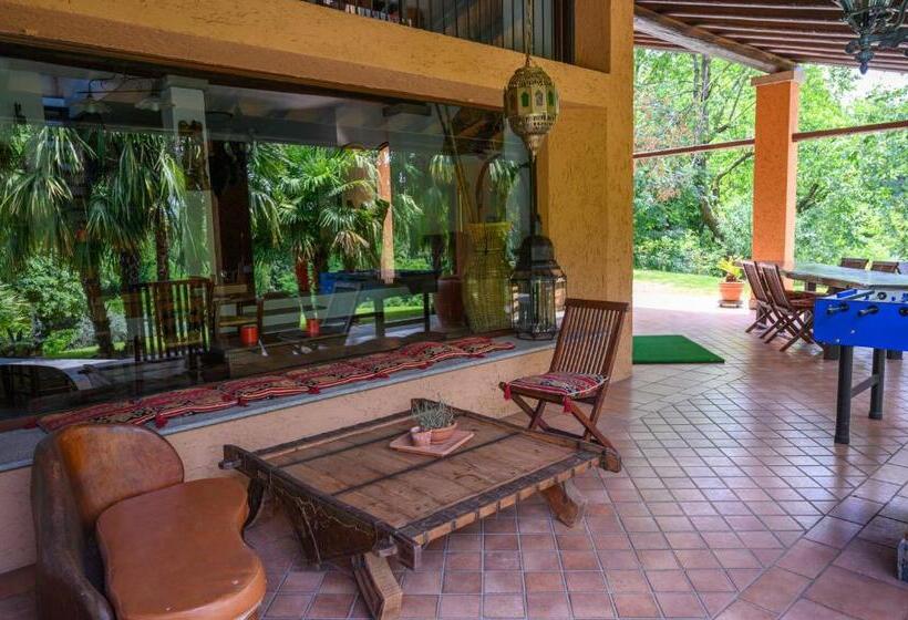 펜션 Villa Pusiana