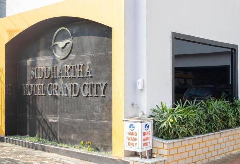 Siddhartha Hotel Grand City