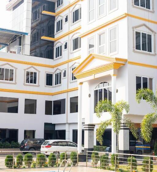 Siddhartha Hotel Grand City