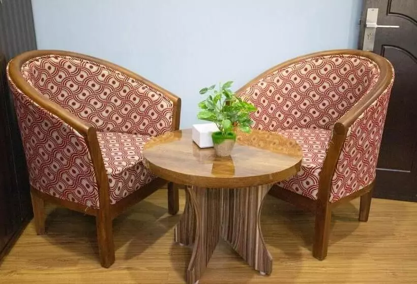 Siddhartha Hotel Grand City