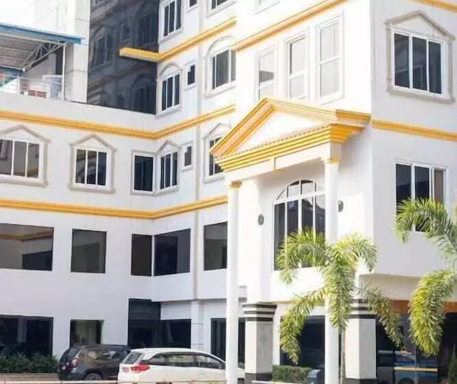 Siddhartha Hotel Grand City