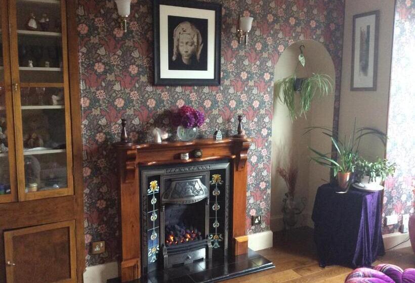 تختخواب و صبحانه Rosebank Guest House