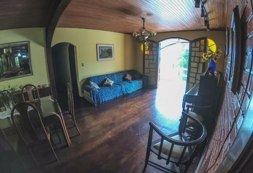 Hostel Mdemarilia