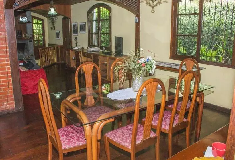 Hostel Mdemarilia