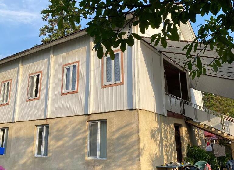 هتل Guest House Bee