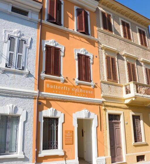 פנסיון Butterfly S House