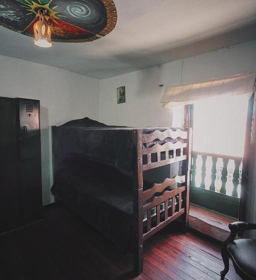 پانسیون Hostal Casa Del Frailejón   Café