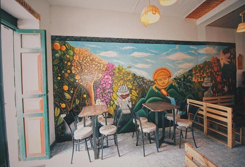 پانسیون Hostal Casa Del Frailejón   Café