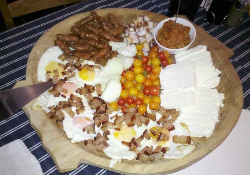 Пансион La Caramidari