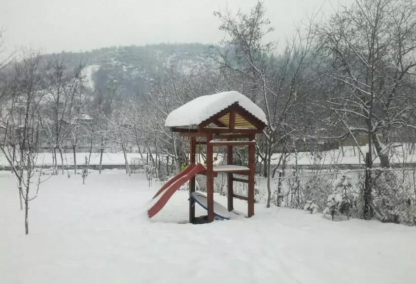 Majatalo La Caramidari