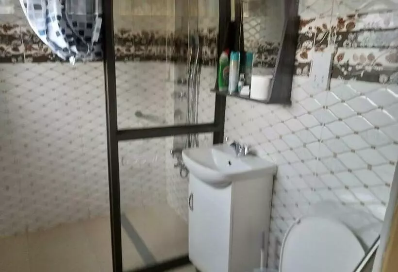 پانسیون Impovu Guest House