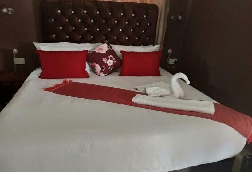 پانسیون Impovu Guest House