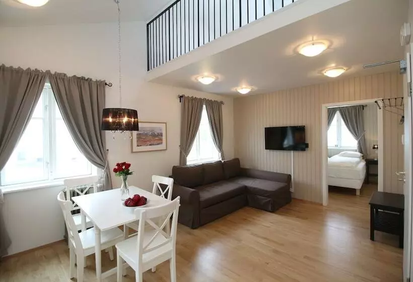 Acco Ice Apartments
