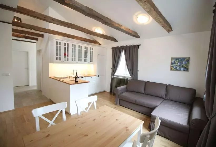 Acco Ice Apartments