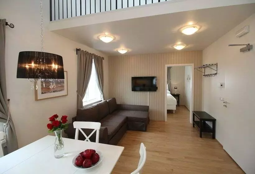 Acco Ice Apartments