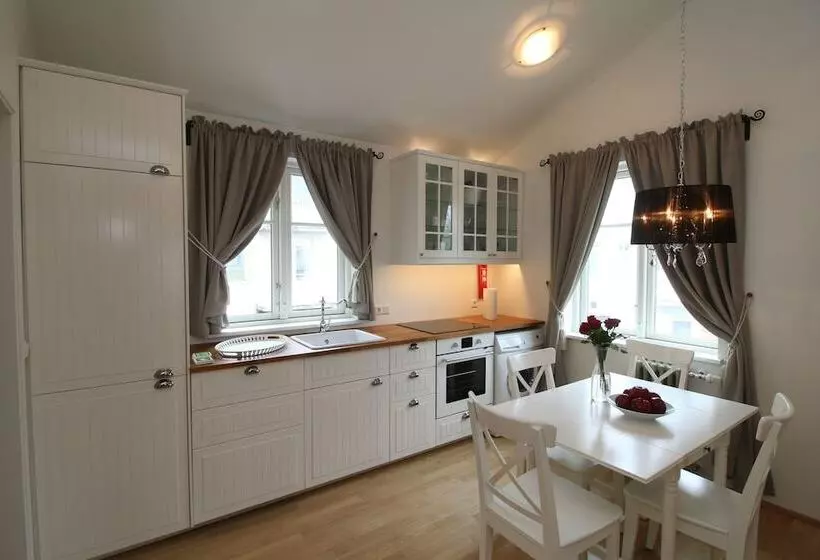 Acco Ice Apartments