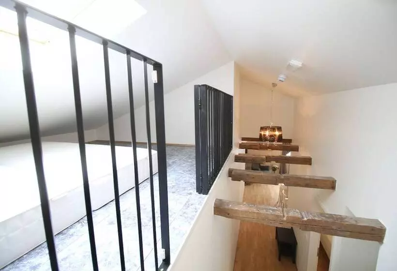 Acco Ice Apartments