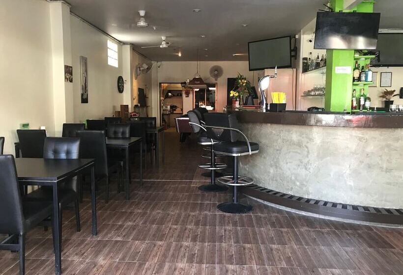 Green Mango Guesthouse Hostel