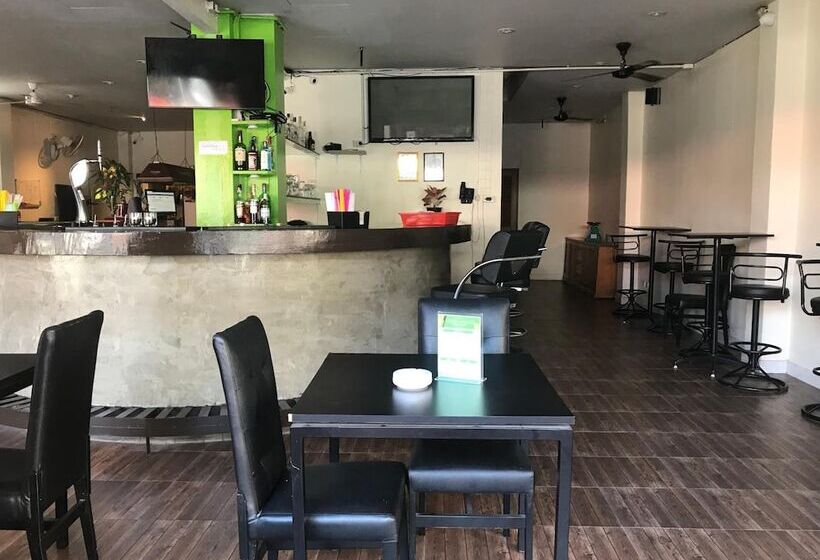 Green Mango Guesthouse Hostel