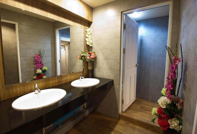 הוסטל Ashi Poshtel