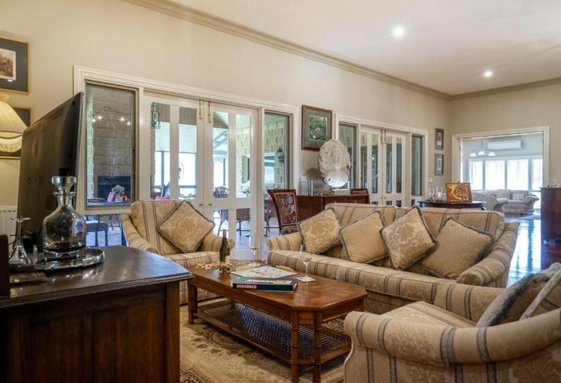 Bed and Breakfast Tallawarra Homestead