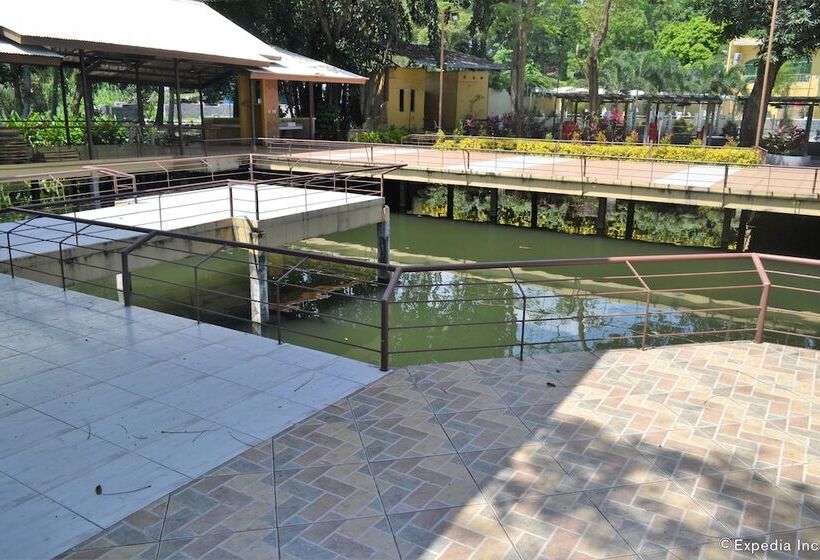 בית מלון כפרי Amandari Cove