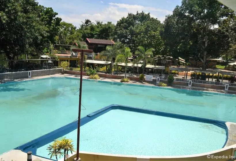 هتل Amandari Cove