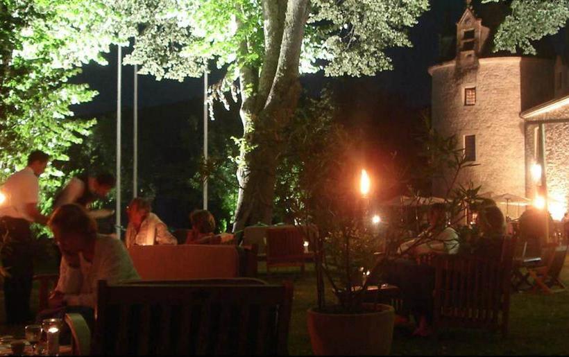 Отель Château La Fleunie Hôtel Et Restaurant