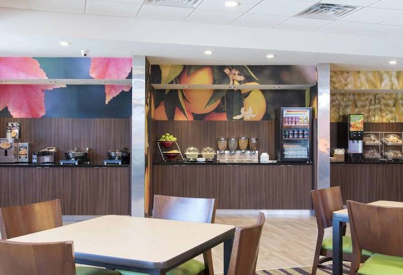 هتل Fairfield Inn & Suites By Marriott Jackson Clinton