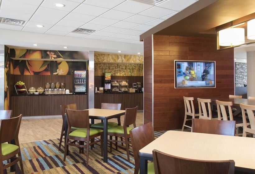 هتل Fairfield Inn & Suites By Marriott Jackson Clinton