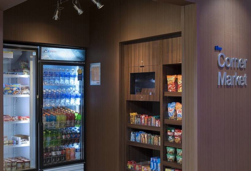 هتل Fairfield Inn & Suites By Marriott Jackson Clinton