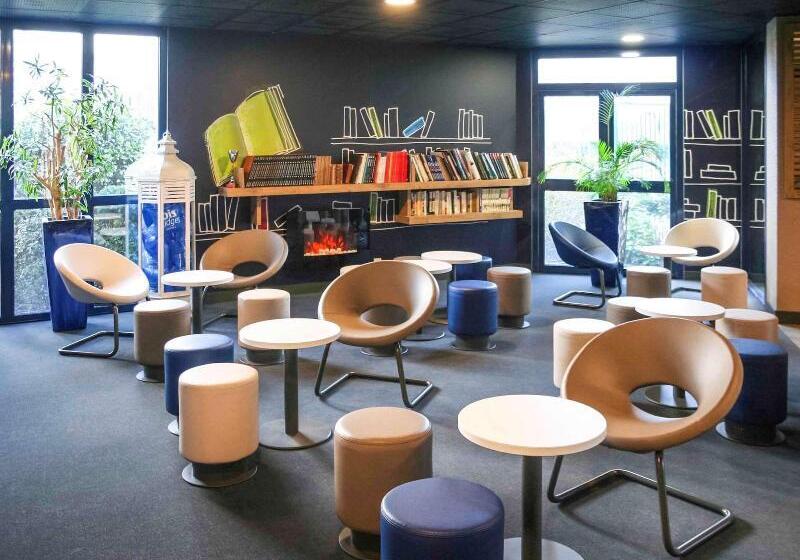 ホテル Ibis Budget Marnelavallée Pontaultcombault