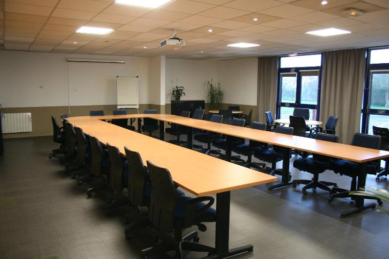 ホテル Ibis Budget Marnelavallée Pontaultcombault