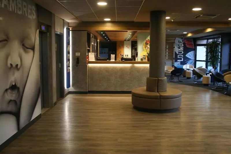 ホテル Ibis Budget Marnelavallée Pontaultcombault