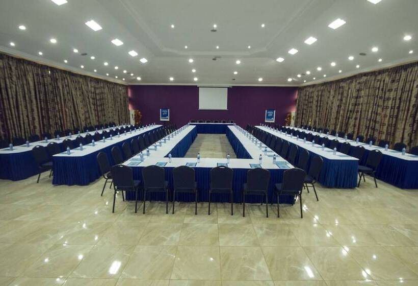 בית מלון כפרי Kingstel