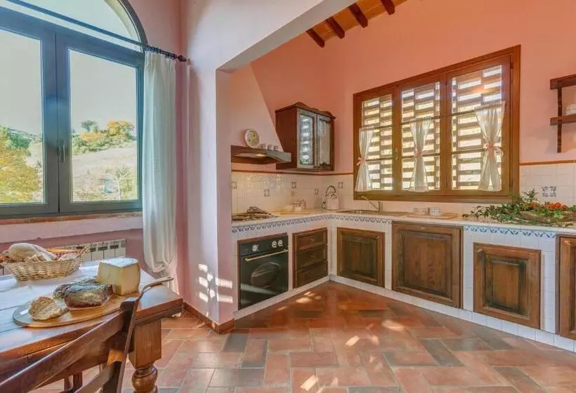 هتل La Grotta Dell'eremita